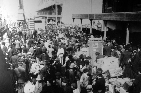 Llegada al Hotel de Inmigrantes de Buenos Aires, año 1890