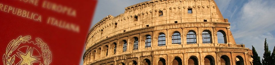 Imagen ilustrativa del Coliseo romano y un pasaporte italiano